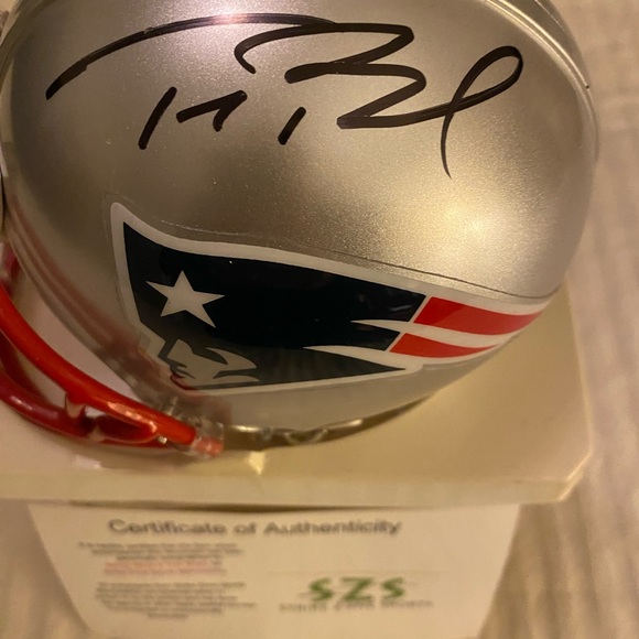 Tom Brandy & Randy Moss Autograph Mini Helmet - Picture 1 of 10